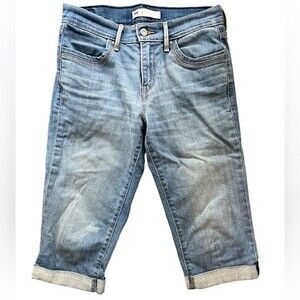 Levi's Denim Jean Capris Rolled Cuffed Light Wash size 4 / Waist 27